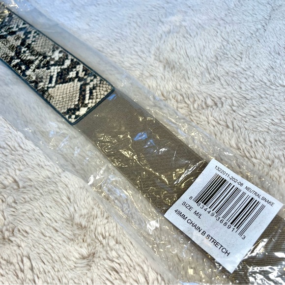 NWT Dillard’s Neutral Snake Embossed Stretch Belt M/L - Picture 10 of 13